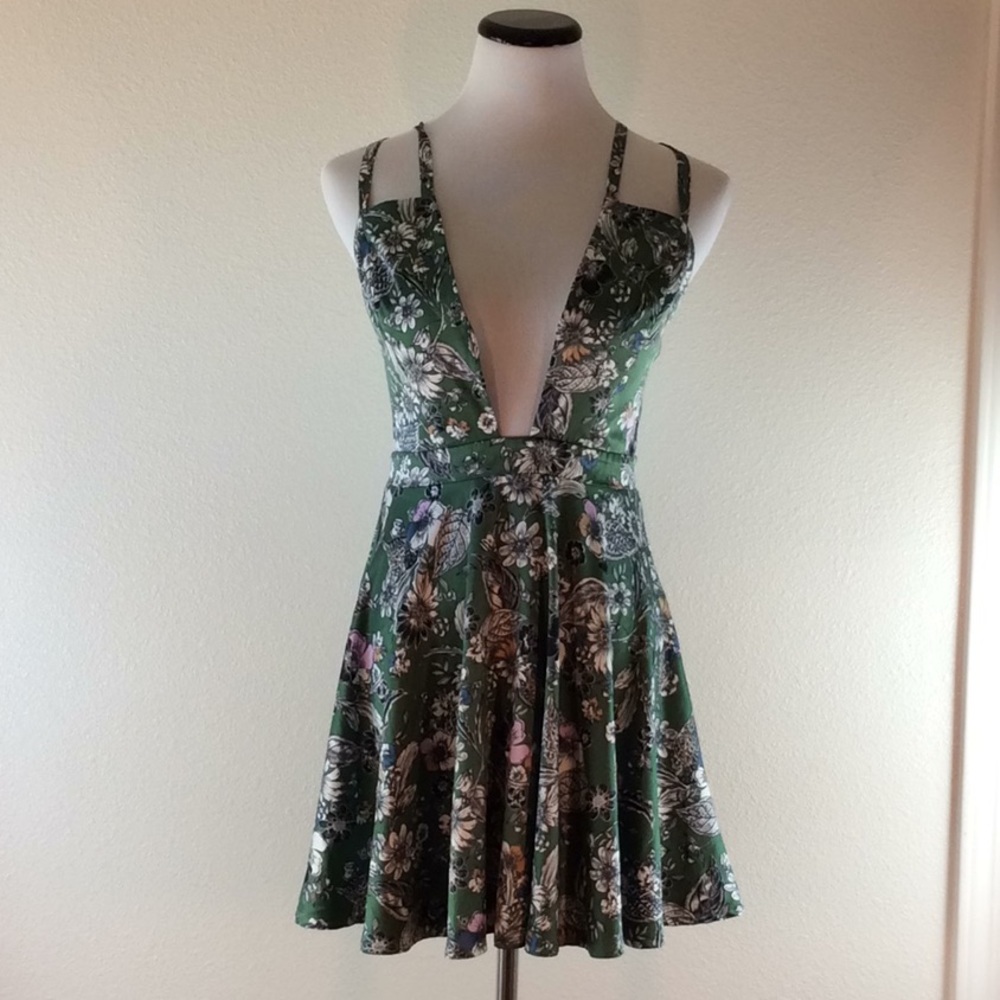 Bebe Green Strappy Floral Print Dress